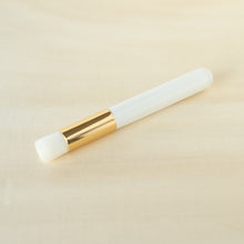Load image into Gallery viewer, Silk Cleansing brush
